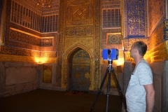 Registan. Scanning the interior of the Golden Mosque